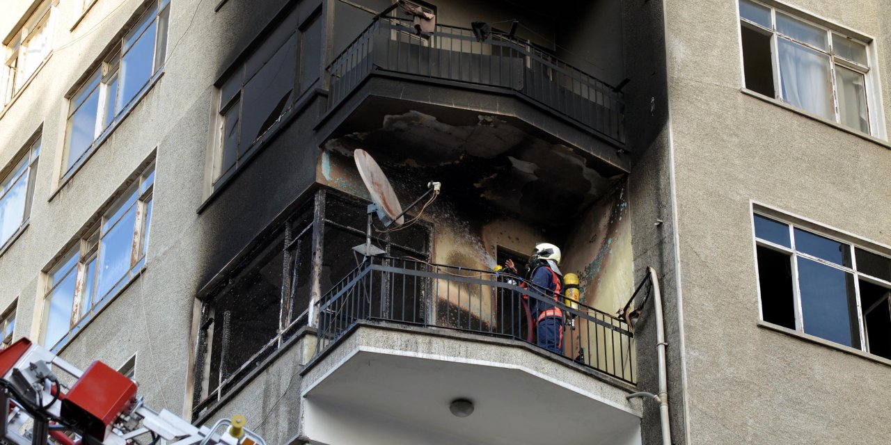 Ankara'da 9 katlı binada yangın