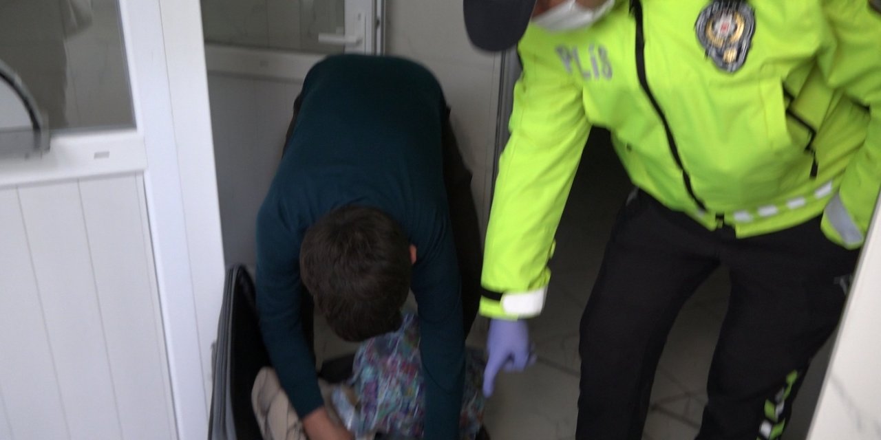 Kısıtlamada tuvalette kalan genç hakkında tutanak tutuldu