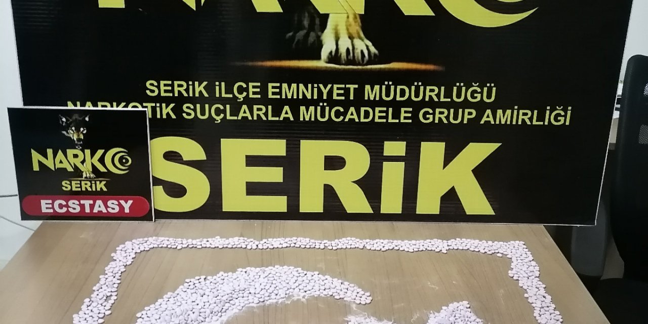 Antalya'da 5 bin 301 adet ecstasy hap ele geçirildi