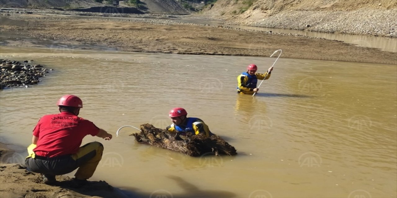 Giresun'daki selde kayıp asker ve vatandaşları arama çalışmaları devam ediyor