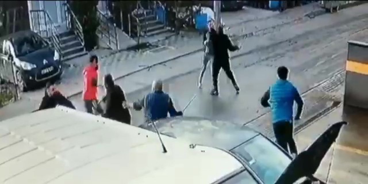 Oto tamirhanesinde levye, sopa ve bijon anahtarlı kavga kamerada