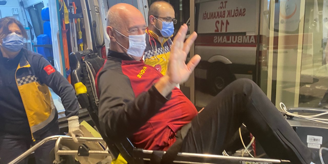 Başantrenör Nedim Özbey ambulansla hastaneye getirildi