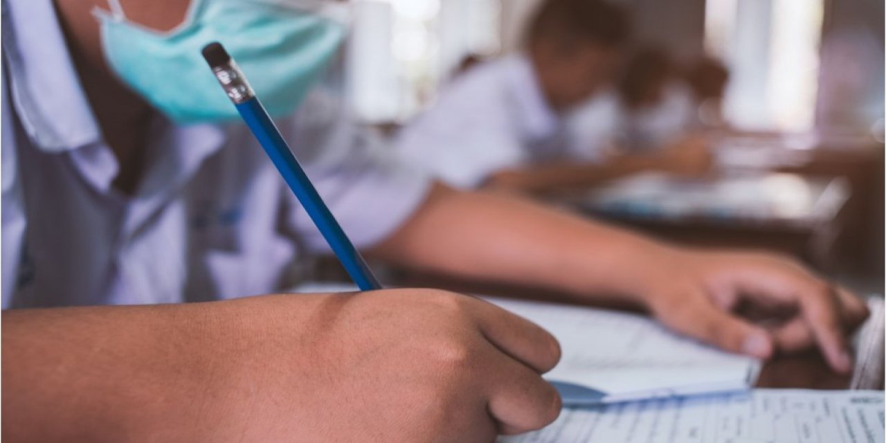 Tepkiler çığ gibi büyüdü... MEB'in yüz yüze sınav ısrarı, sosyal medyayı ayağa kaldırdı!