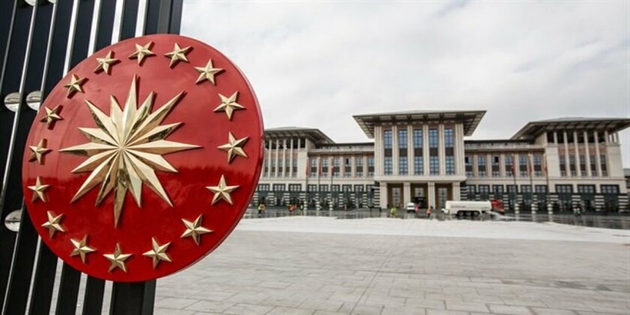 Ahmet Takan "Tuhaf çok tuhaf işler oluyor" diyerek açıkladı! "Sarayda gömü mü bulundu?"