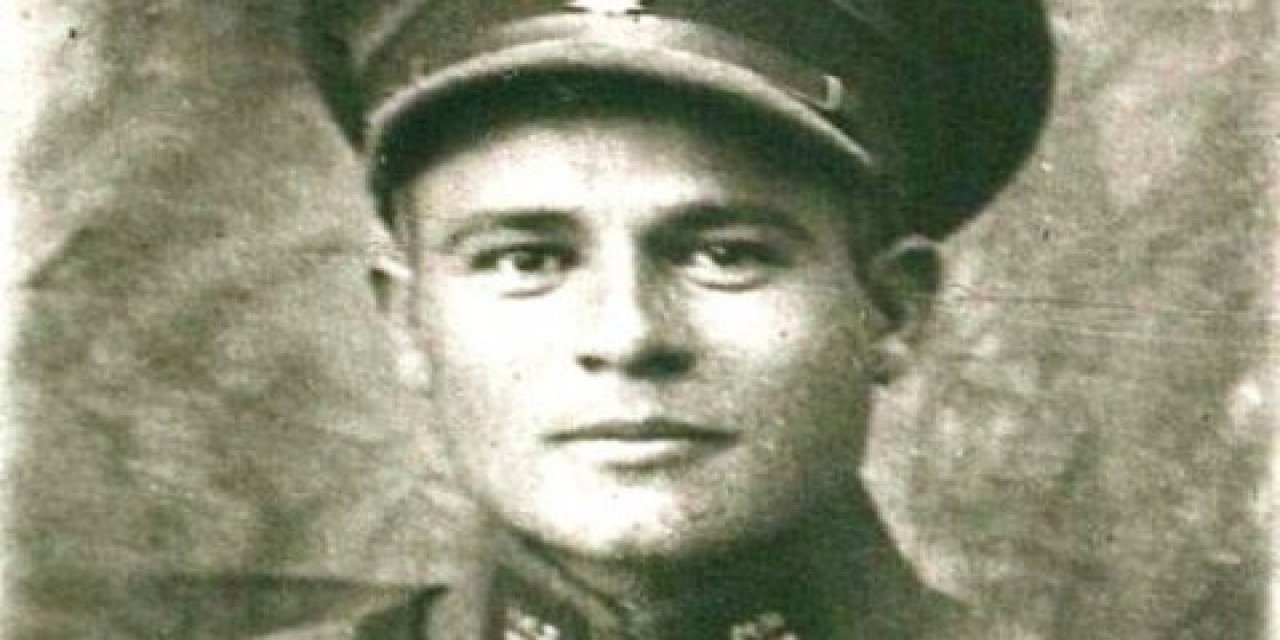 “Bu Cumhuriyet'i ve bizim başımızı kesmektir.”