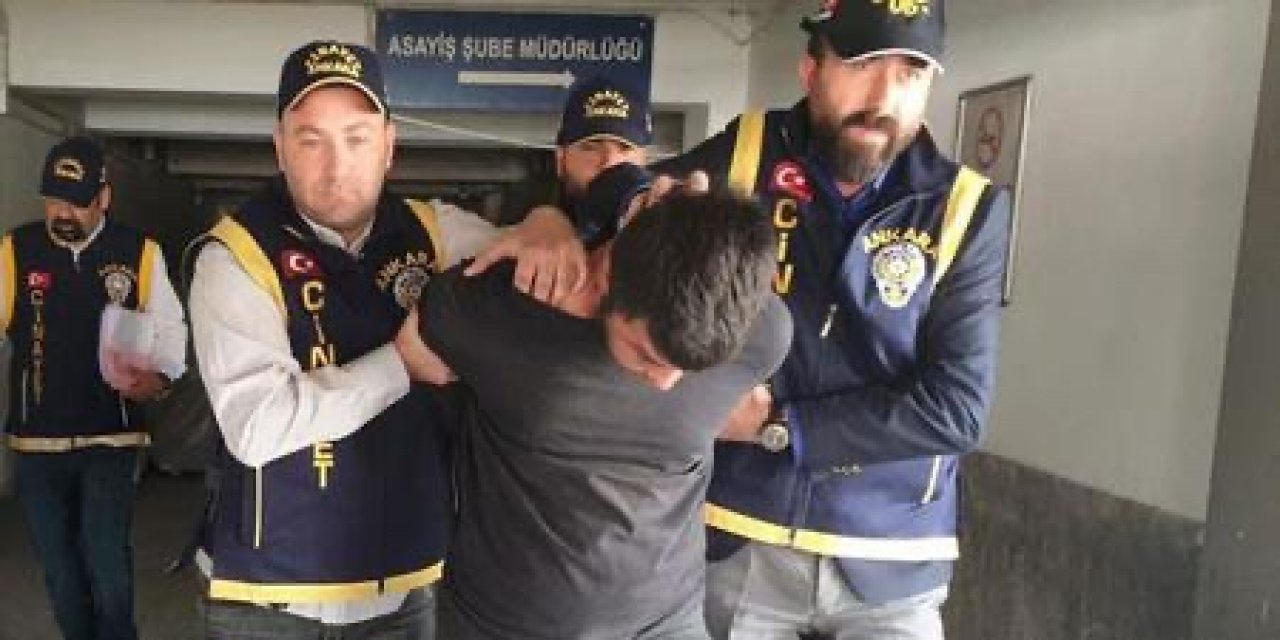 3 kişiye çarparak kaçtıktan sonra kontrol noktasında polis memuru Mevlüt Metin'i ezerek  öldürdü