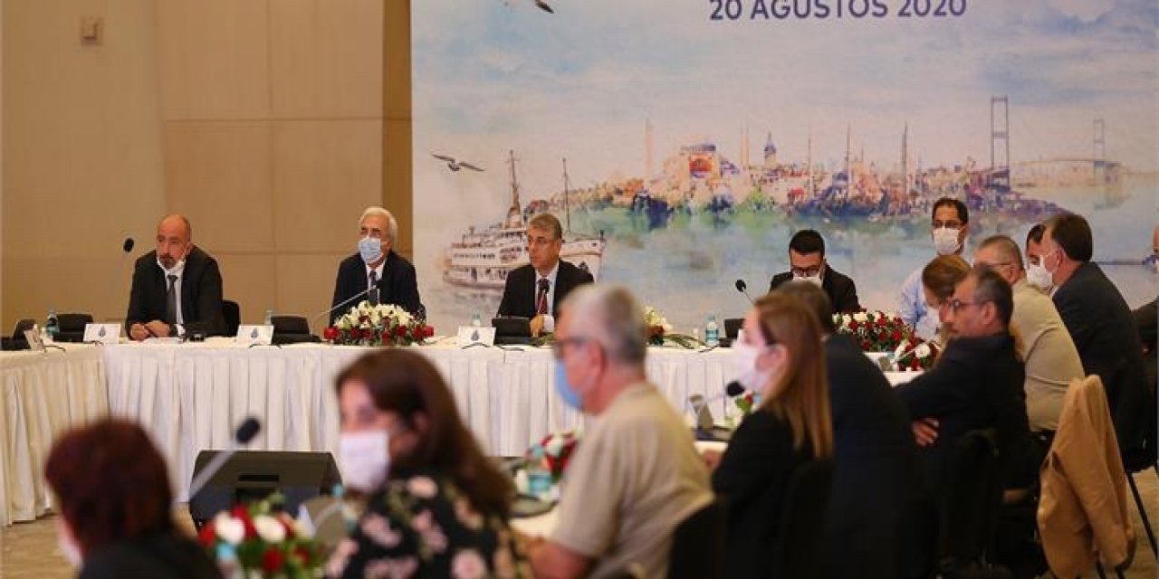 UKOME'de  karar! Minibüsten taksiye dönüşmek isteyen 1000 taksi plakası teklifi