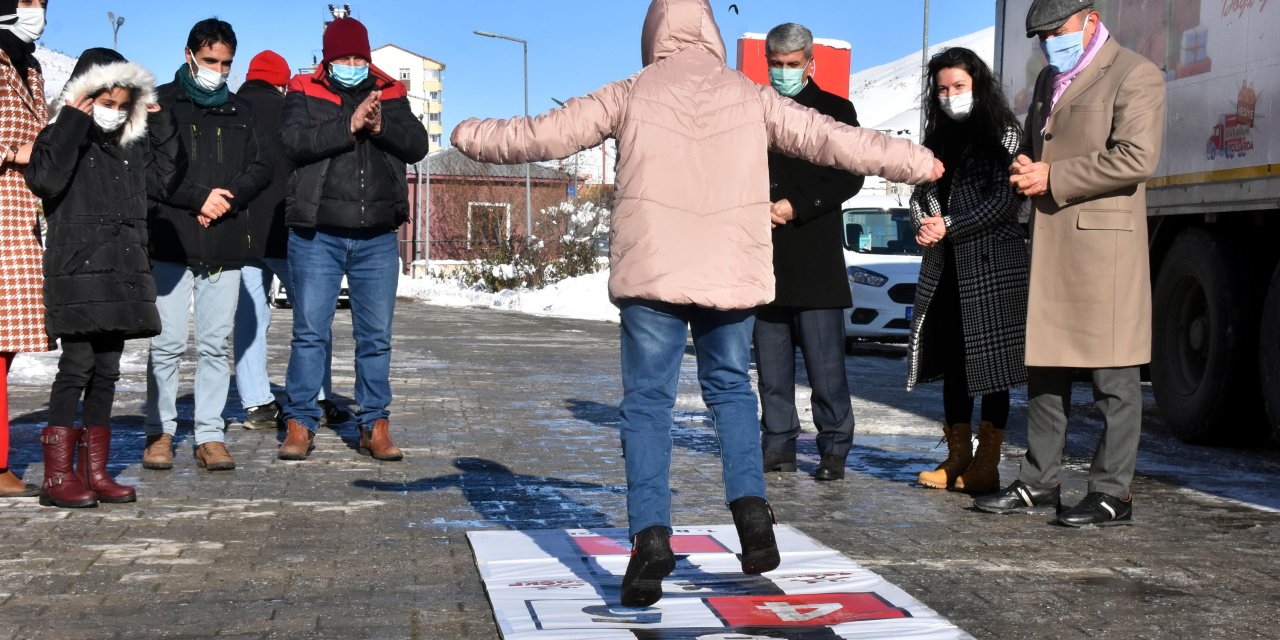 Salim İsot: Çocuklar ekranlarla değil, akranları ile oynasın
