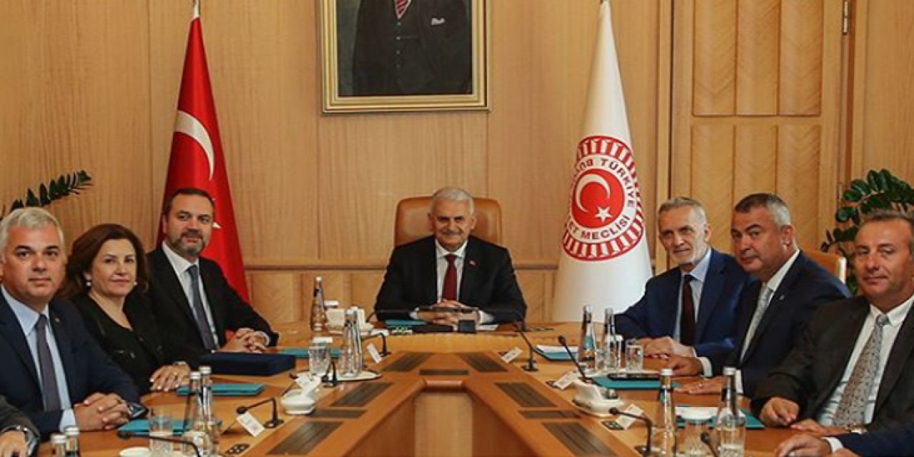 TOBB’un “En hızlı büyüyen 100 şirket” araştırması yayınlandı. Oruç Reis’in işletmesi de  astronomik rakamlarla onda:  Binali Yıldırım ile olan yakın ilişkisiyle tanınan Salih Zeki Çakır'ın şirketi  Oras Denizcilik'