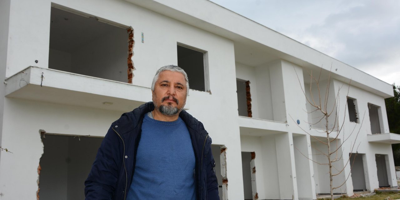 Datça'da kaçak butik otel sahibi tarafından yıkıldı