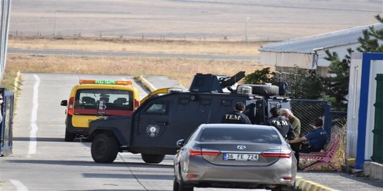 Kars Belediye Başkanı HDP'li Bilgen, gözaltına alındı (2)