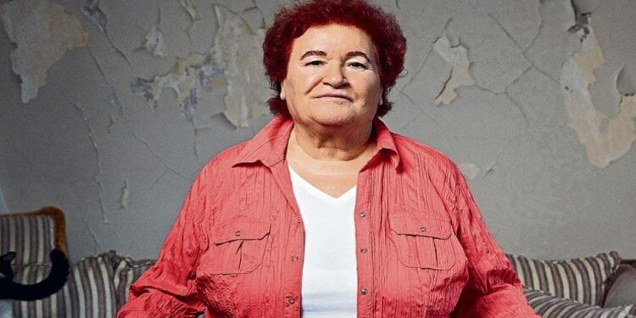 Selda Bağcan'dan "dekolte" açıklaması! Ben sol muhafazakarım, açık giyinmeyi ayıp buluyorum