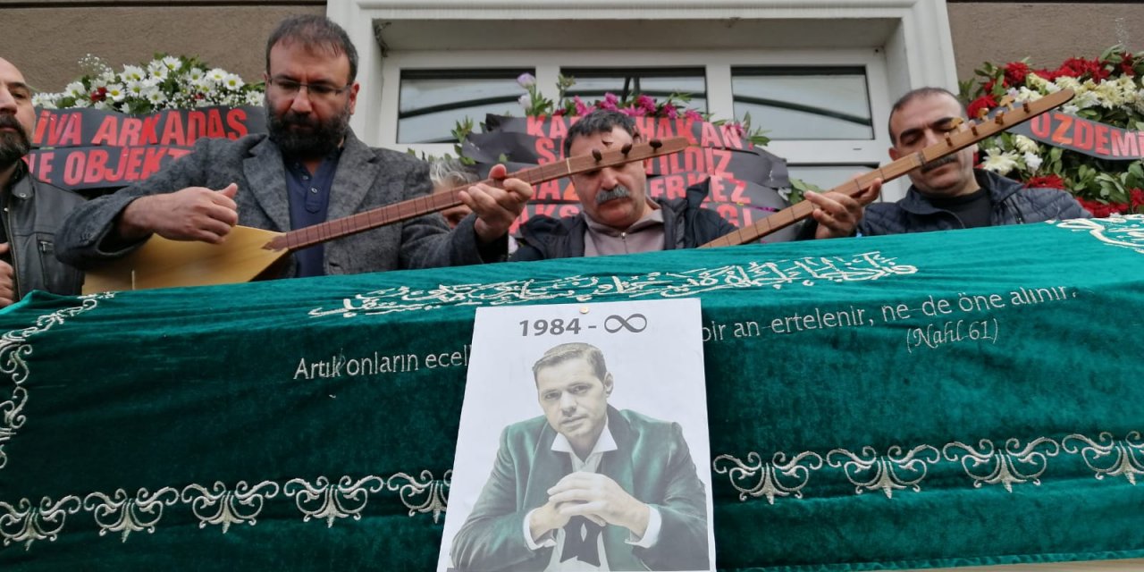 Gözyaşları sel oldu! Engin Nurşani'ye acı veda...