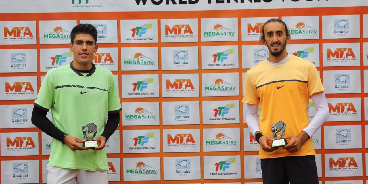 Teniste Umut Akkoyun ve Mert Naci Türker çifti Antalya'da ikinci oldu 