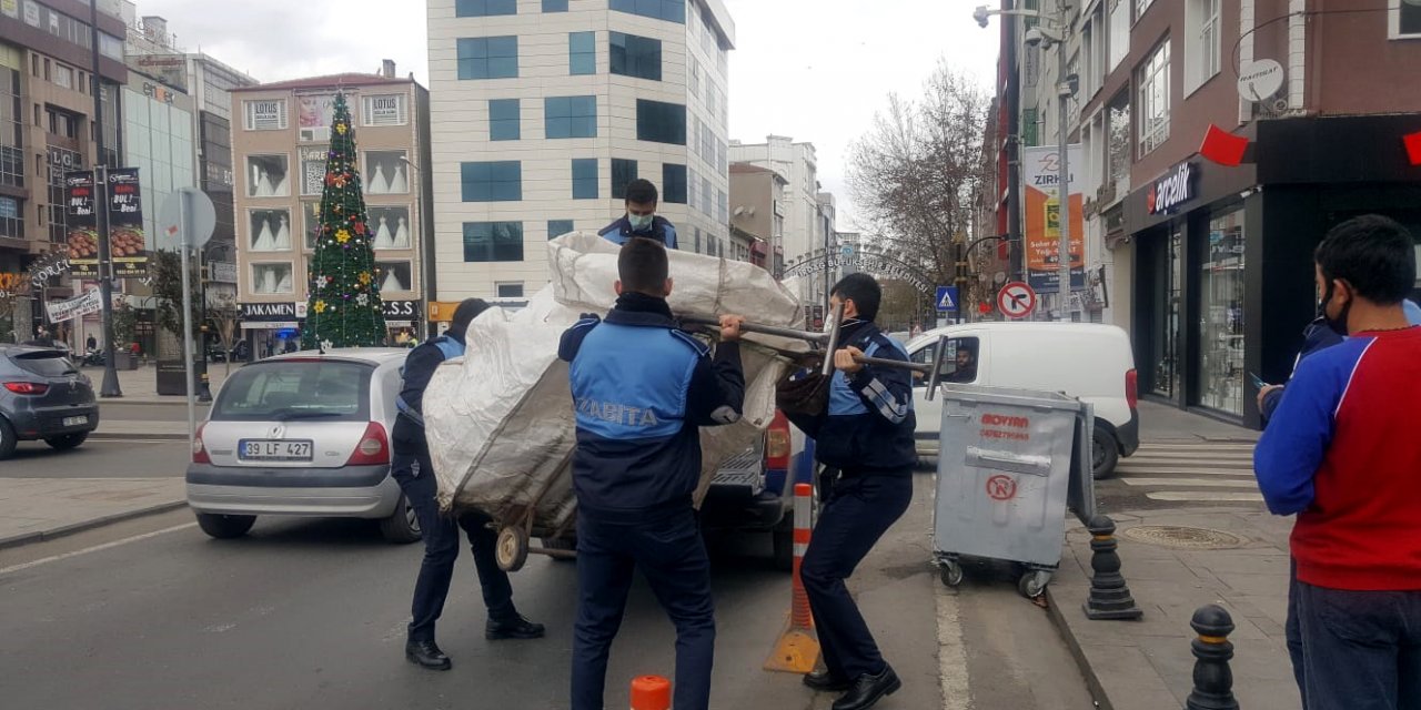 Tekirdağ'da sokağa çıkma kısıtlamasında, kağıt toplayanlara operasyon