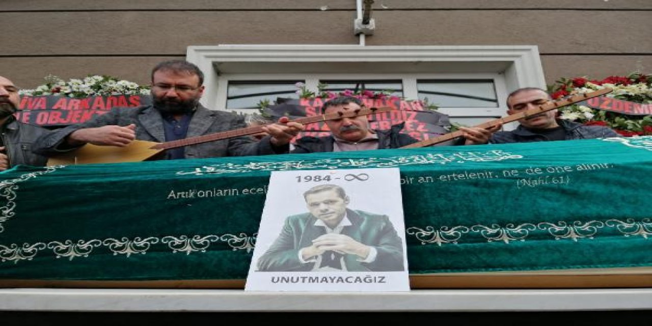 Engin Nurşani sazla sözle  uğurlandı