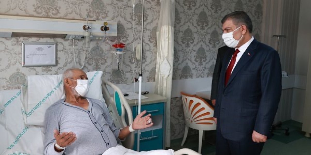 Fahrettin Koca: Karşımızda artık iki virüs var