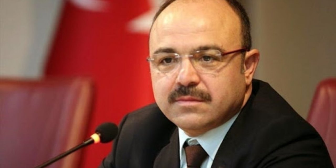 Elazığ Valisi Erkaya Yırık'dan korkutan Elazığ deprem açıklaması: Bize dünkü depremin ardından uyarı şeklinde bir bilgi verilmedi! 24 Ocak’taki depremin yaralarını sarmaya çalışıyor.