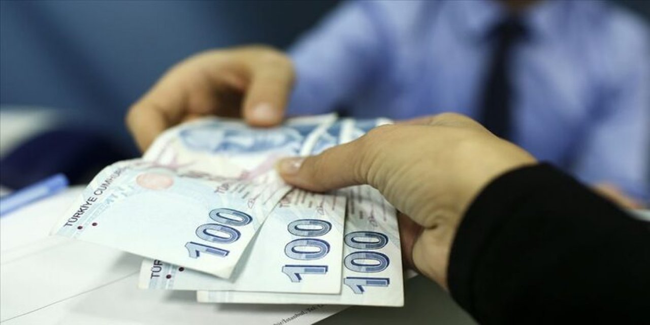 Öğrencilerin üç aylık burs-kredi ödemeleri yapılıyor