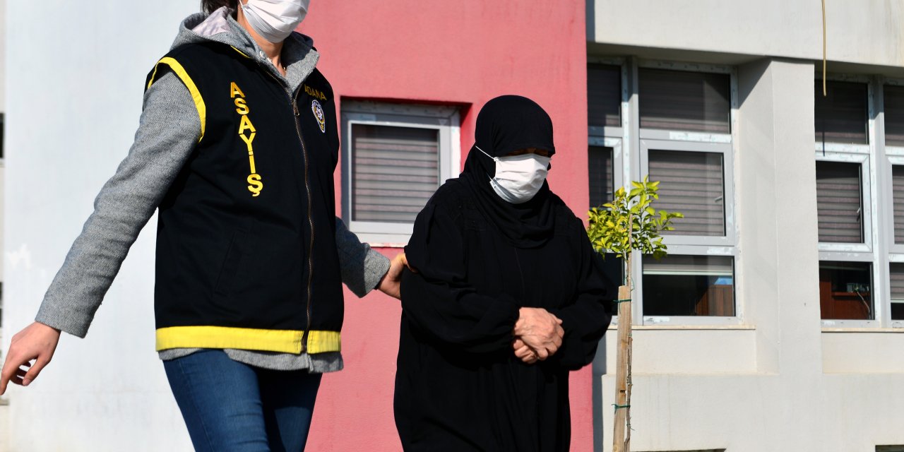 Pazarda çantadan para çalan yankesici, kaçarken yakalandı