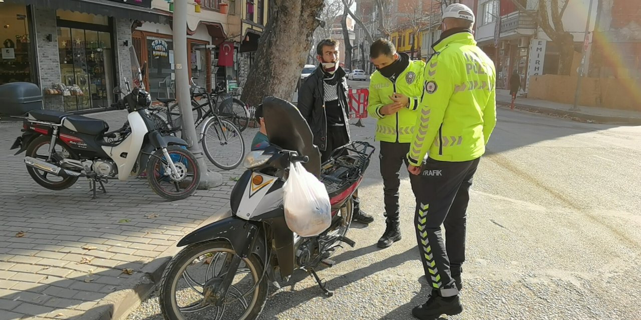 Çalıntı motosikletle ekmek almaya giden sürücüye gözaltı