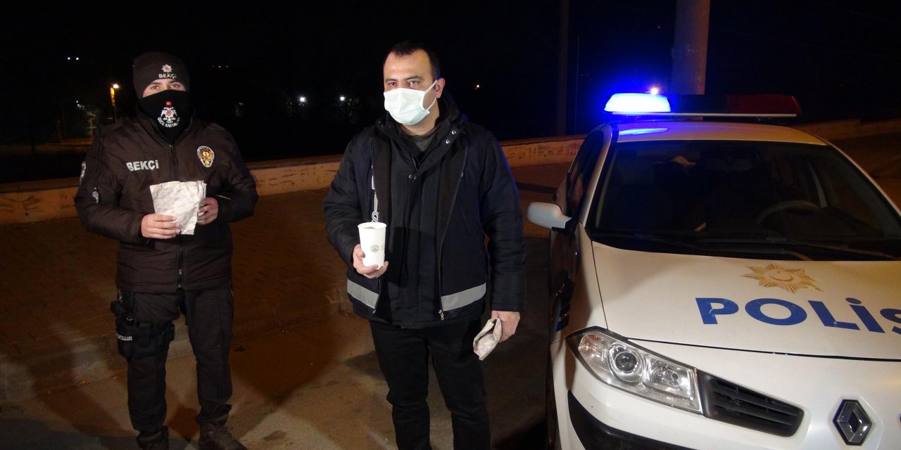 Kırıkkale Belediyesi, kısıtlamada görevli polislere çorba ikram etti