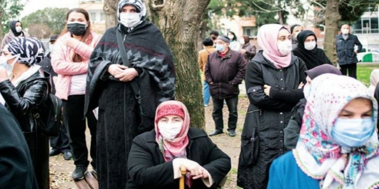 "Kentsel dönüşüm değil, rantsal dönüşüm" Vatandaşa "evini boşalt" yazısı!