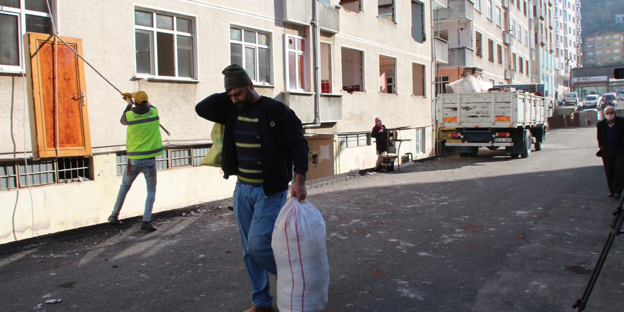 Rize'nin 'Pisa Kuleleri' tahliye ediliyor