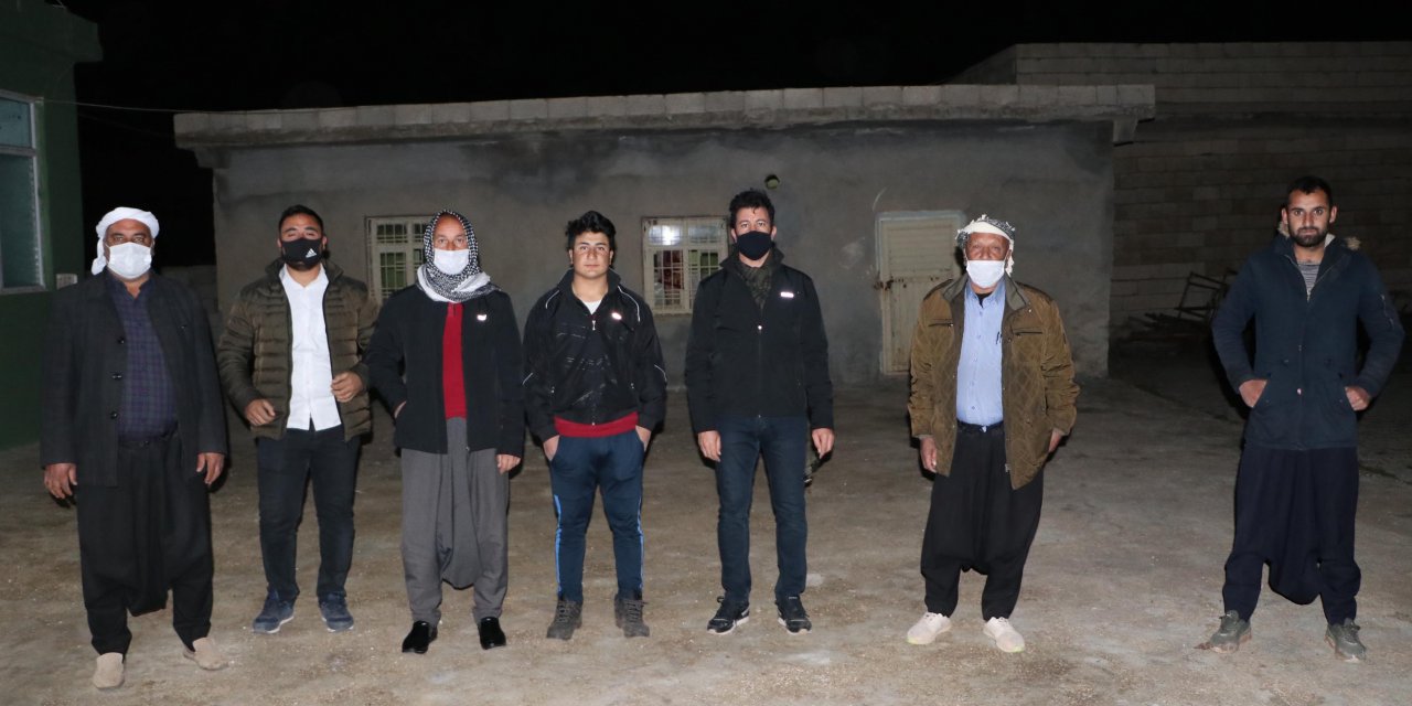Şalvarlı tenisçilerden Bakan Kasapoğlu’na teşekkür