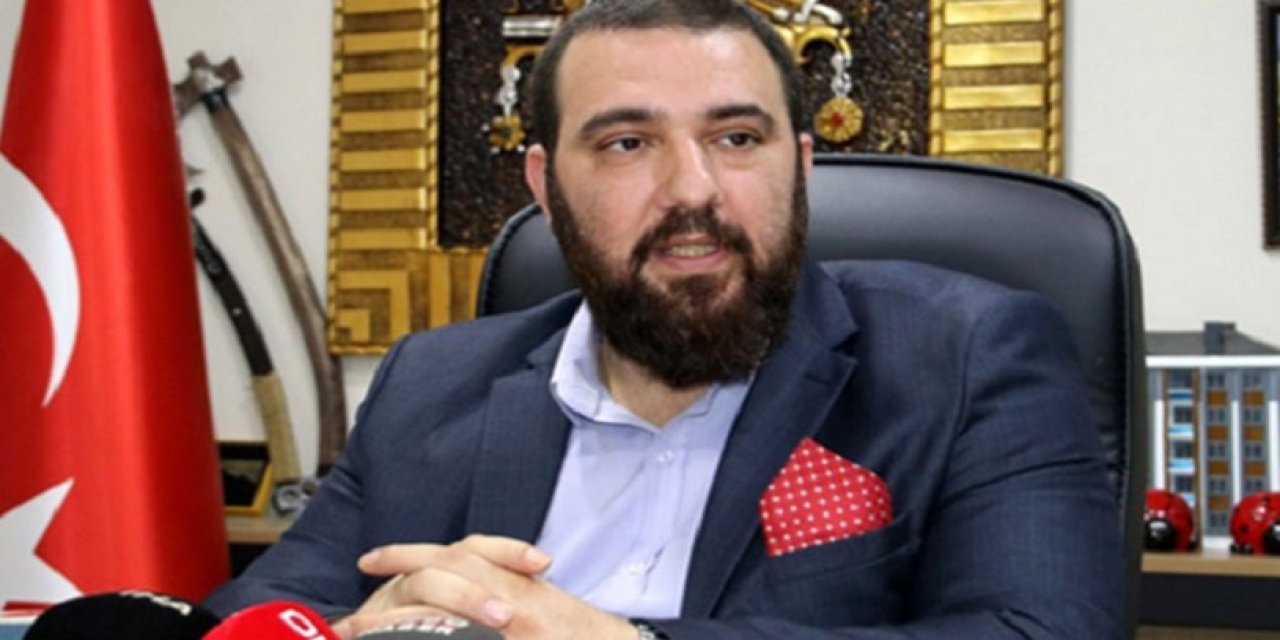 Abdülhamid'in torunu da aşı tartışmasına girdi!  Osmanoğlu "Asıl onlar vatan haini..."