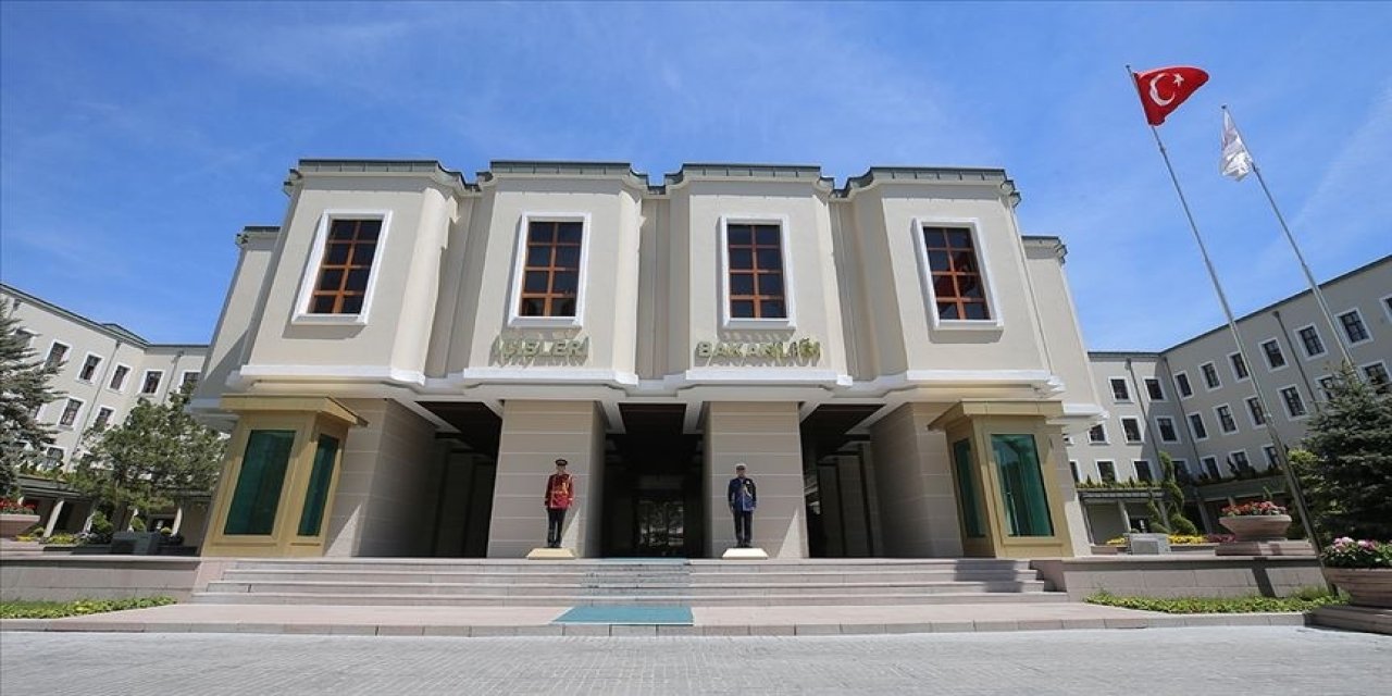İkna edilen 2 terörist teslim oldu