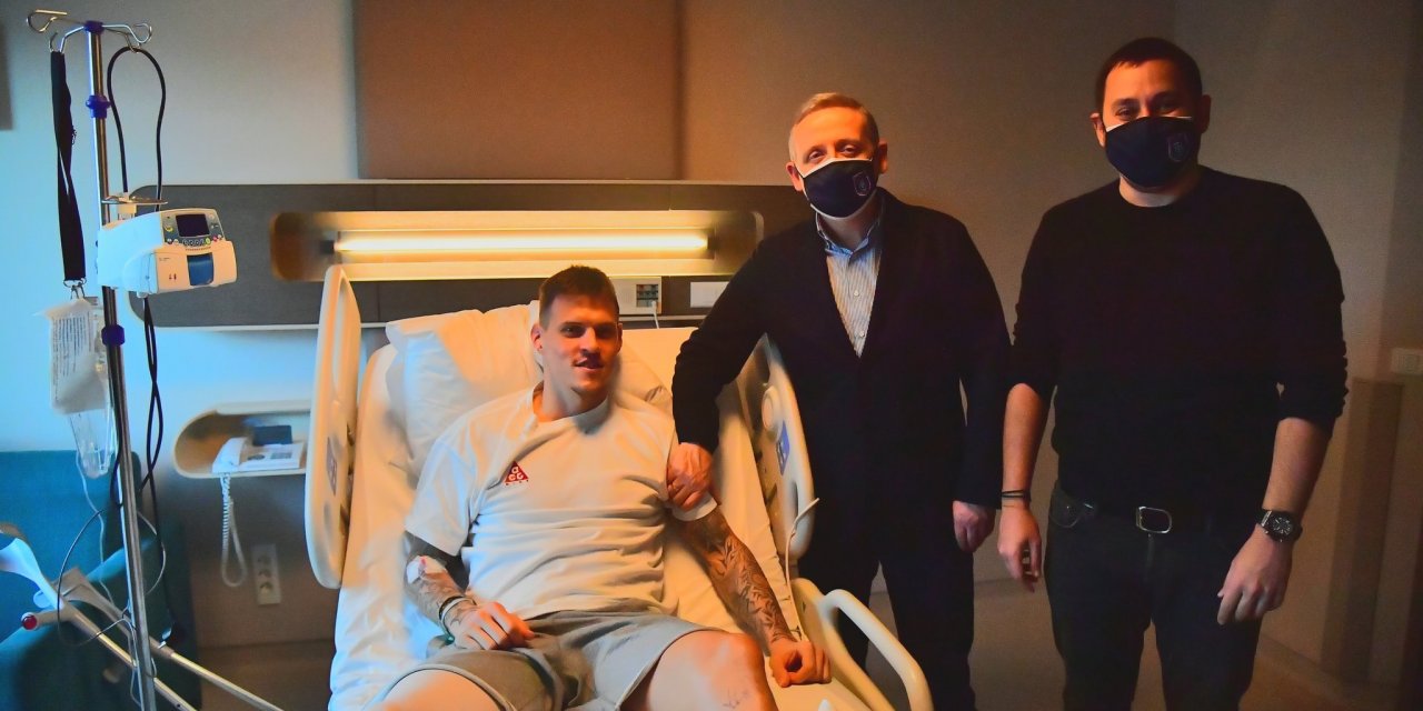 Göksel Gümüşdağ ve Mustafa Eröğüt'ten Skrtel'e ziyaret