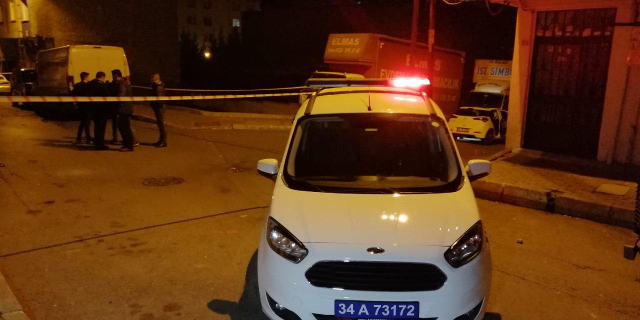 Otomobilinde silahlı saldırıya uğrayan kişi ağır yaralandı