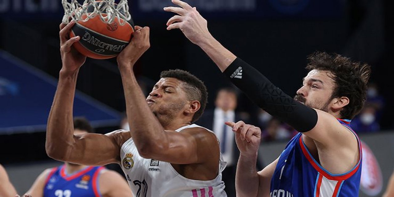 Anadolu Efes - Real Madrid: 65-73