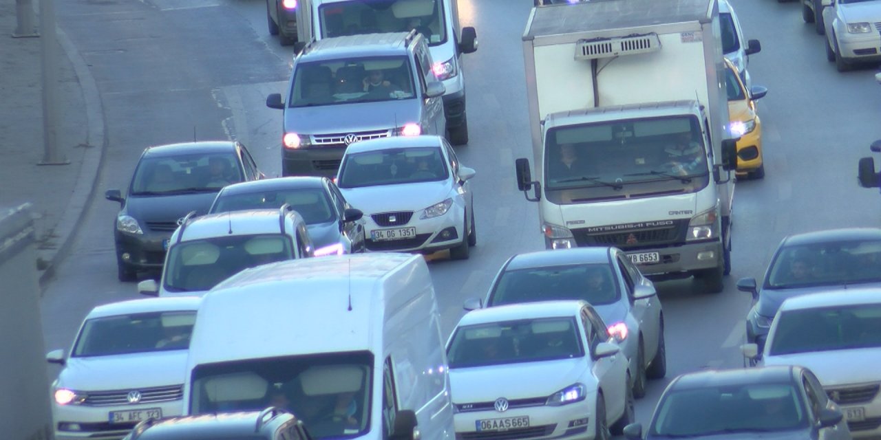 İstanbul'da trafik yoğunluğu yüzde 71
