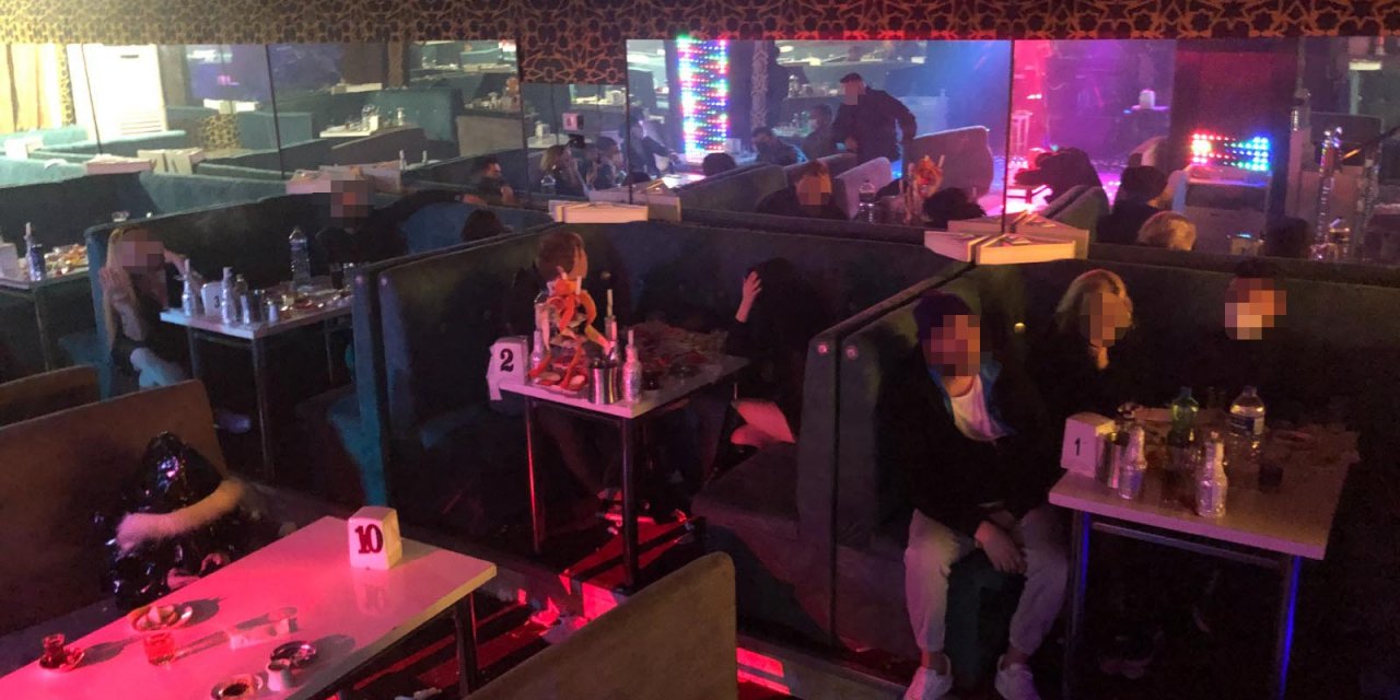 Kısıtlamaya rağmen açık olan eğlence mekanındaki 46 kişiye 186 bin lira ceza