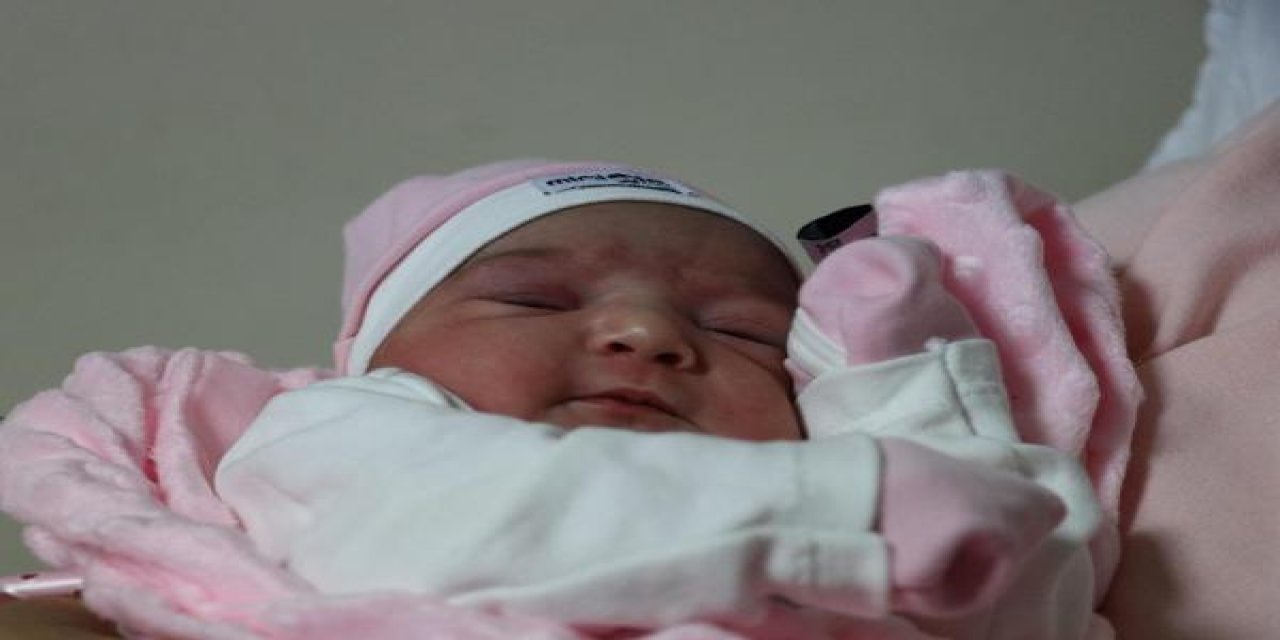 Denizli'de yeni yılın ilk bebeği 'Yiğit Efe' oldu