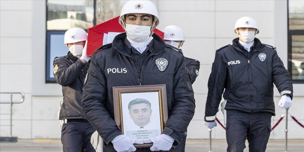 Kalp krizinden hayatını kaybeden bomba imha uzmanı polis, son yolculuğuna uğurlandı