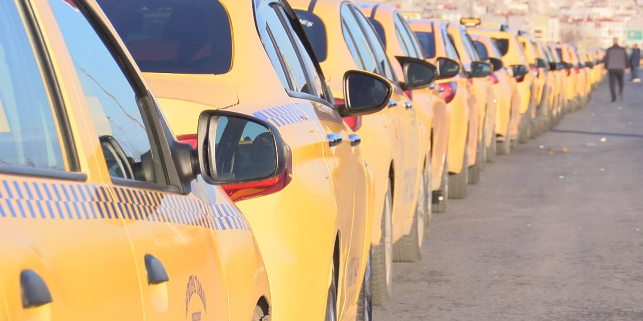 Taksimetre güncelleme kuyruğu akşam saatlerinde de devam etti