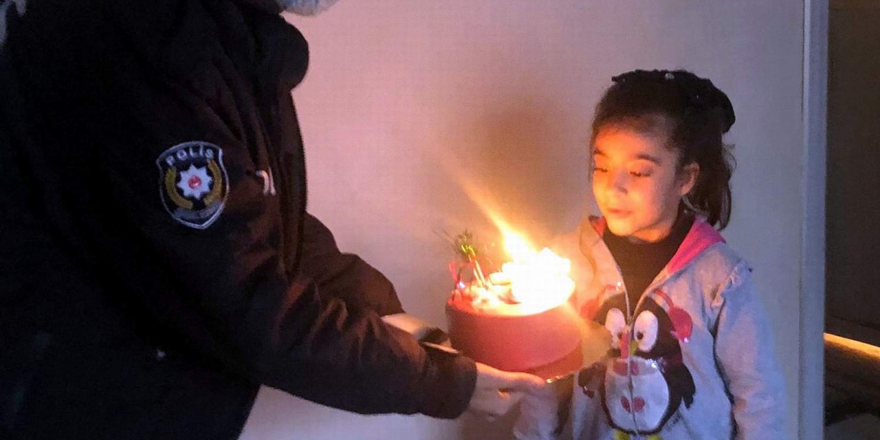 155'i arayan Rabia'ya polisten 'doğum günü' sürprizi
