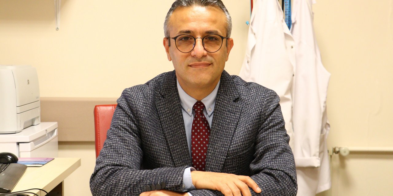 Bilim Kurulu üyesi Tezer'den: ''Satın aldığımız aşının Çin'de sadece acil kullanım izini var;  Türkiye'deki  neticelerine göre ruhsat başvurusu yapacaklar''