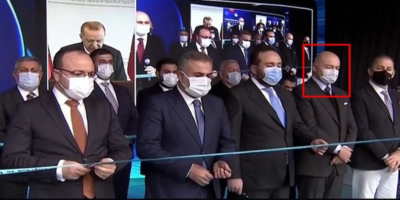 Köprü açılışında dikkat çeken "Ferit Şahenk" ayrıntısı... Dün "temaslıyım" diyerek CHP'nin açılışına katılmamıştı, bugün AKP'lilerle kurdele kesti!