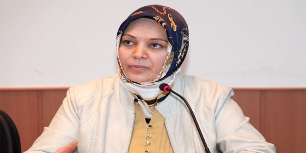 Hilal Kaplan CHP'li Sevgi Kılıç'ı eleştireyim derken rezil oldu! Emine Erdoğan da aynısını yapmıştı...