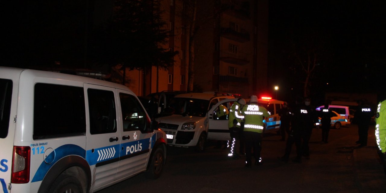 Kayseri'de, polisin 'dur' ihtarına uymayan sürücü 6 kilometre kaçabildi