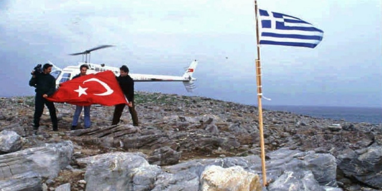 ‘'O bayrak inecek, o asker gidecek”