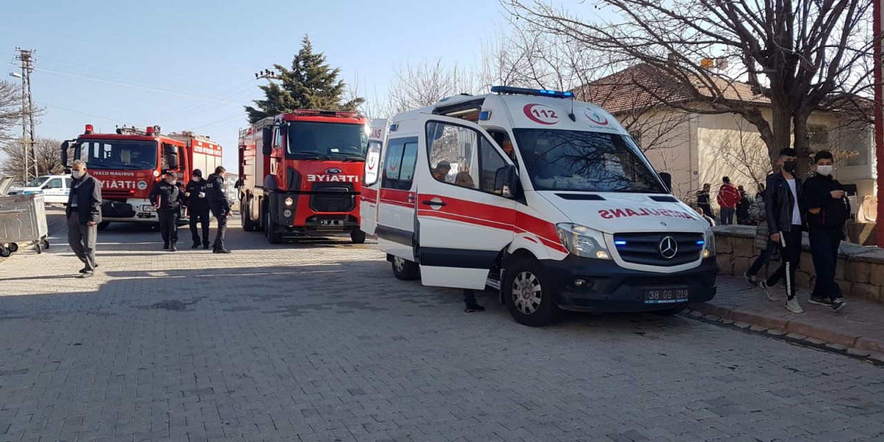 Yalnız yaşadığı evinde çıkan yangında öldü