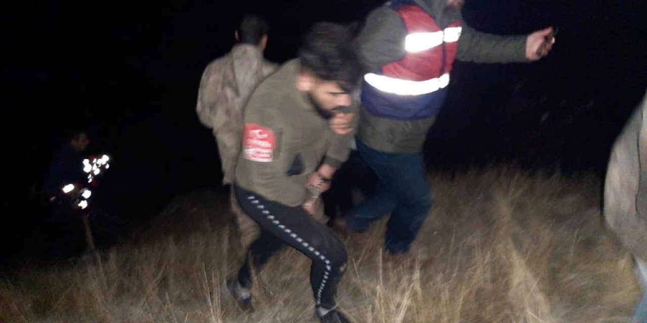 Elazığ'da kaçak kazıya suçüstü: 3 gözaltı