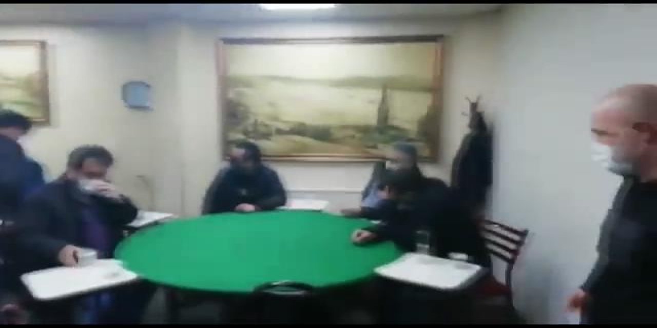 Üsküdar'da dernek tabelalı iş yerine baskın;  21 kişiye cezai işlem uygulandı 