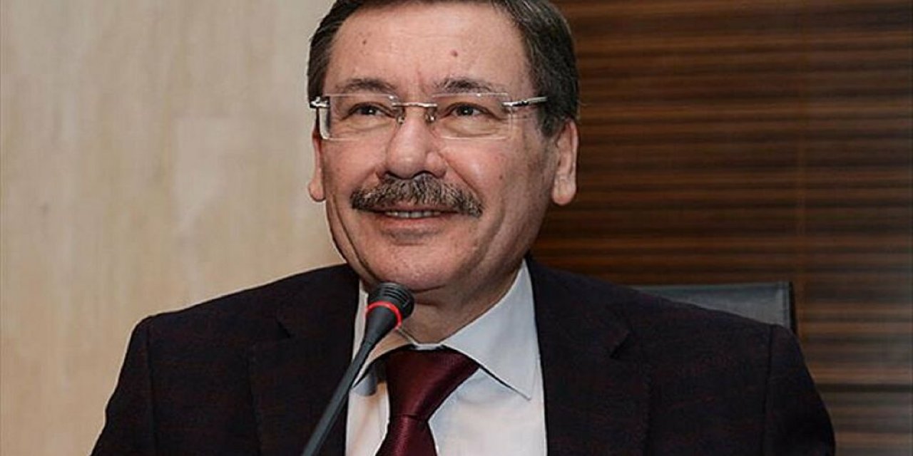 Bomba iddia: Melih Gökçek tablet karşılığı tweet mi attırdı?