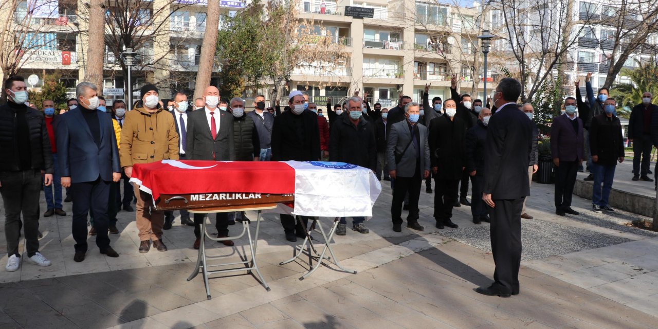 Koronavirüsten ölen sendika başkanı, toprağa verildi